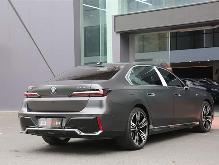 BMW 7 Series 2023 2023款 改款 740Li 尊享型 M运动套装