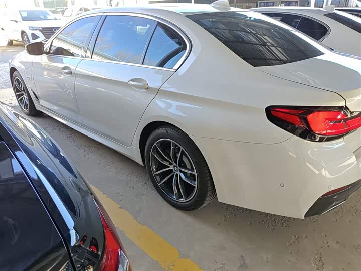 BMW 5 Series Hybrid 2022 2022款 改款三 535Le 先锋版M运动套装