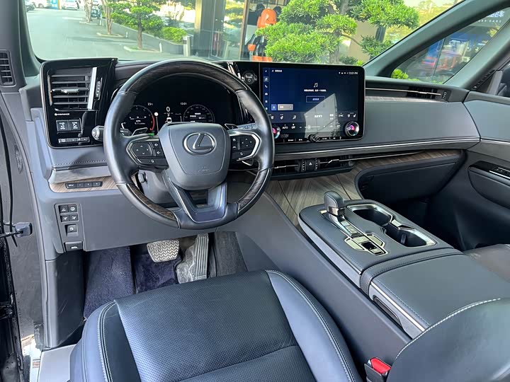 Lexus LM 2023 2023款 500h 六座尊崇版