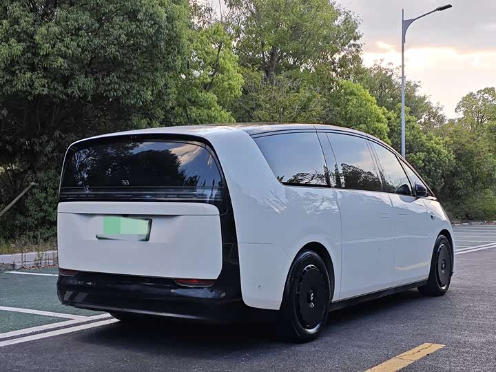 LiXiang Mega 2025 2025款 Ultra 智能焕新版