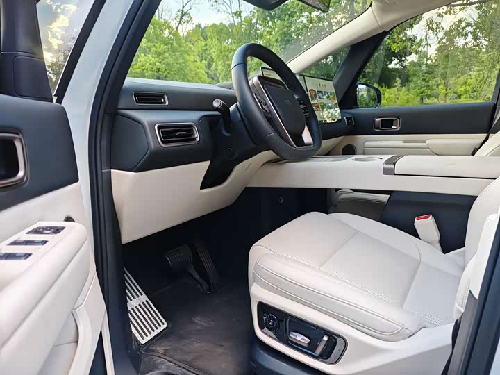 LiXiang Mega 2025 2025款 Ultra 智能焕新版