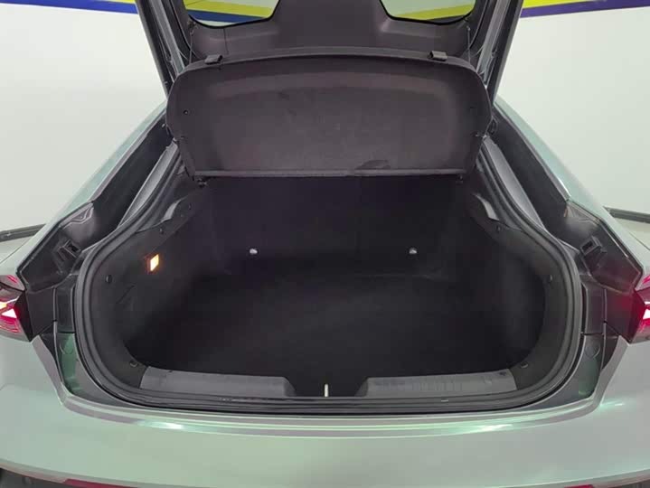 Changan UNI-V Hybrid 2023 2023款 智电iDD 1.5T 113km智趣型（飞快版）