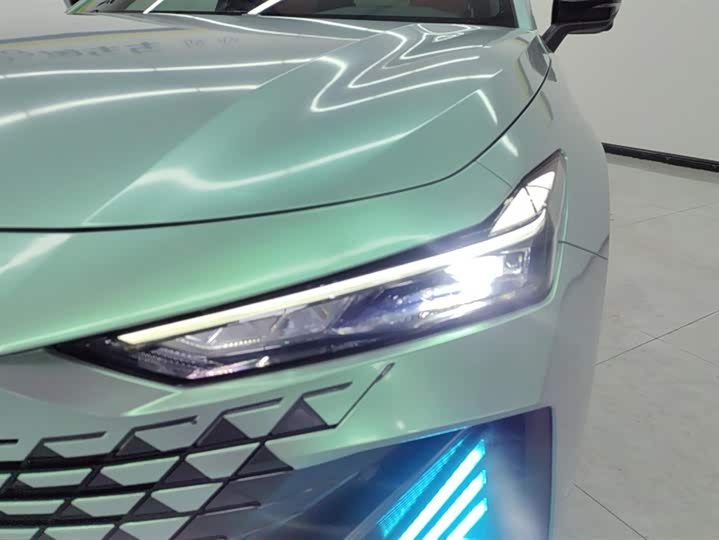 Changan UNI-V Hybrid 2023 2023款 智电iDD 1.5T 113km智趣型（飞快版）