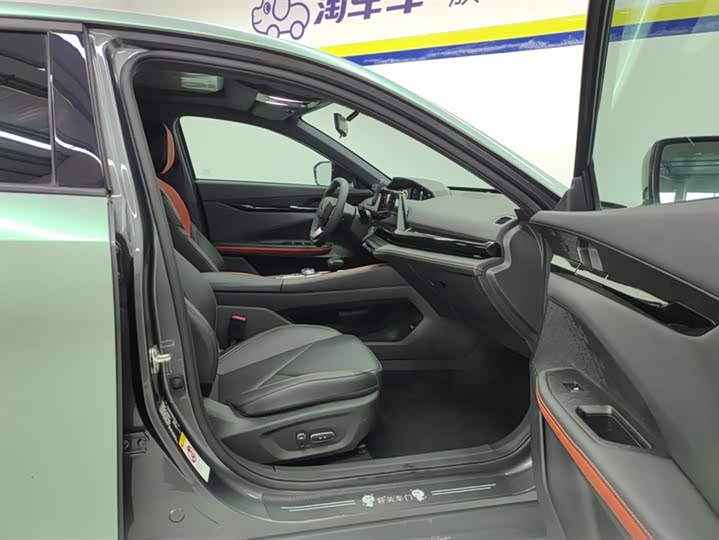 Changan UNI-V Hybrid 2023 2023款 智电iDD 1.5T 113km智趣型（飞快版）