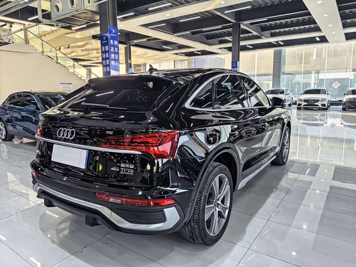 Audi Q5L Sportback 2022 2022款 45 TFSI 豪华型