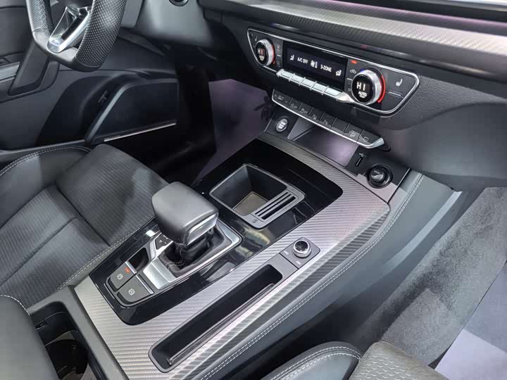 Audi Q5L Sportback 2022 2022款 45 TFSI 豪华型