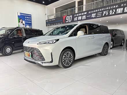 Buick GL8 Hybrid 2025 2025款 陆尚 尊享版 7座
