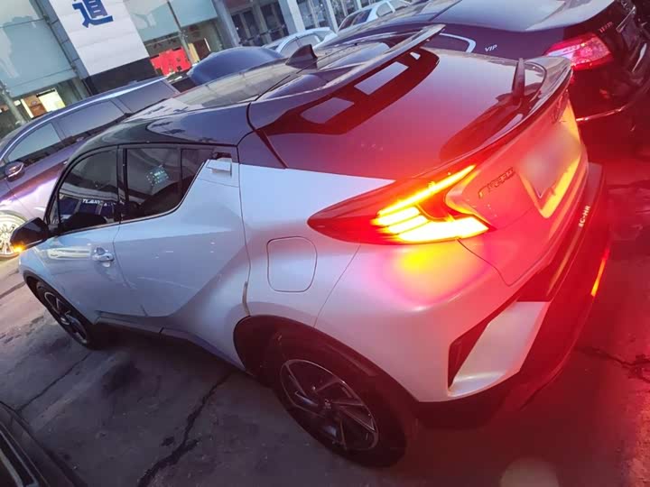 Toyota C-HR 2021 2021款 2.0L 豪华版