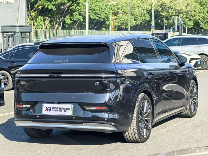 Zeekr 7X 2025 2025款 100kWh 长续航四驱智驾版