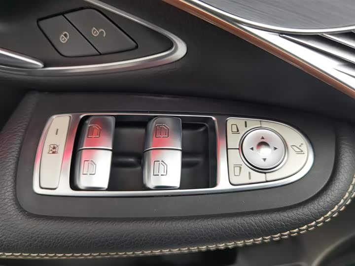 Mercedes-Benz EQC 2021 2021款 EQC 350 4MATIC