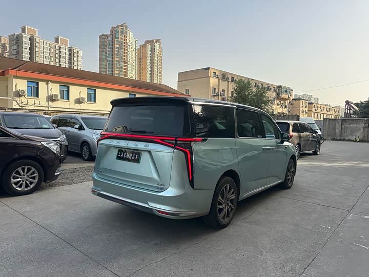 Maxus Mifa 9 2024 2024款 超混 长续航森林版 七座