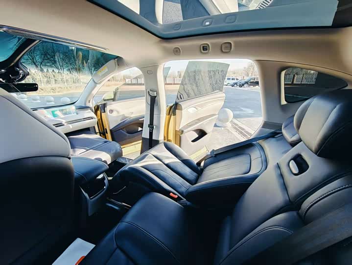 IM motors LS7 2023 2023款 90kWh Elite后驱版