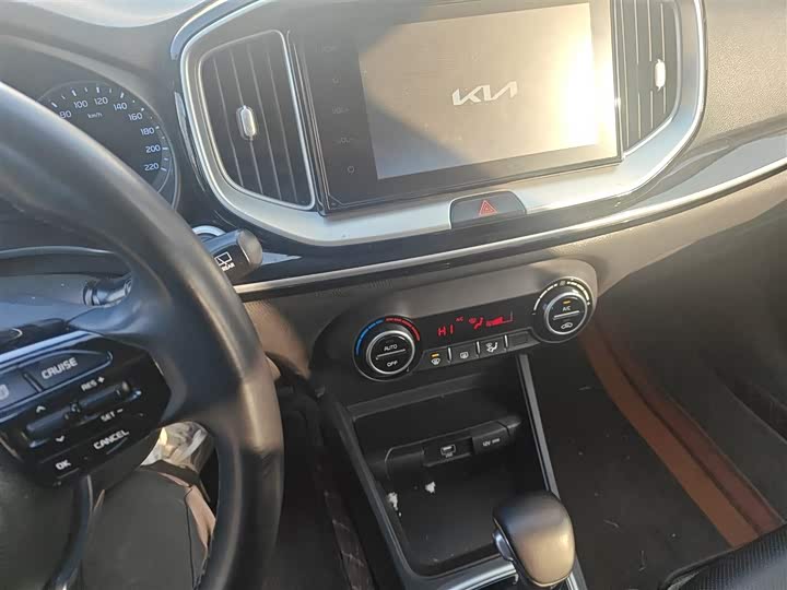 Kia KX1 2021 2021款 1.4L CVT趣享天窗款