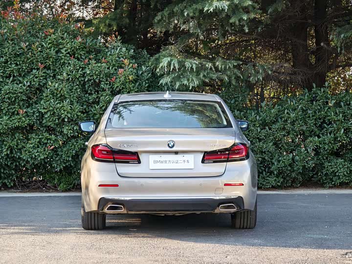 BMW 5 Series Hybrid 2022 2022款 改款二 535Le 豪华套装