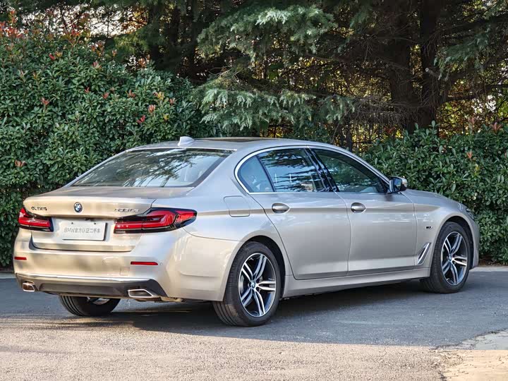 BMW 5 Series Hybrid 2022 2022款 改款二 535Le 豪华套装