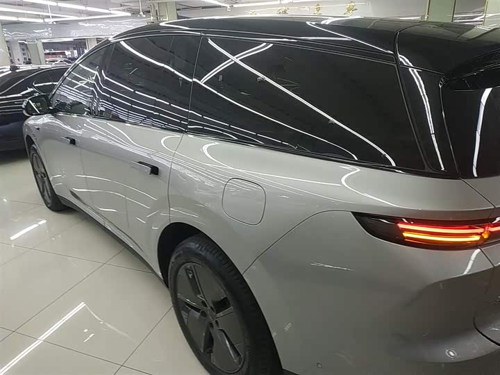 LiXiang i8 2025 2025款 标准版