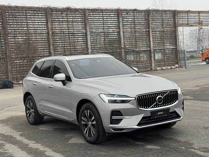 Volvo XC60 2025 2025款 B5 四驱智逸豪华版