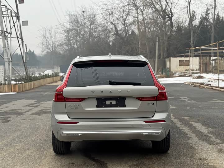 Volvo XC60 2025 2025款 B5 四驱智逸豪华版