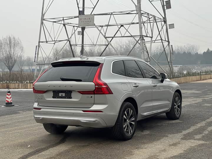Volvo XC60 2025 2025款 B5 四驱智逸豪华版