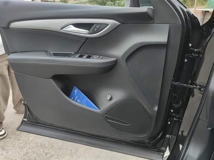 Buick Envision Plus 2025 2025款 昂科威Plus 28T 两驱白金版