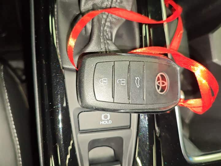 Toyota Camry 2024 2024款 双擎 2.0HGVP 豪华版