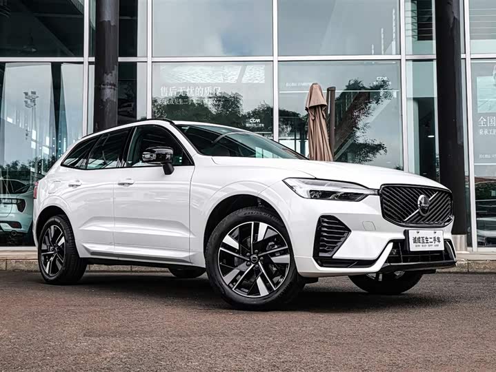 Volvo XC60 2026 2026款 B5 四驱智远运动版