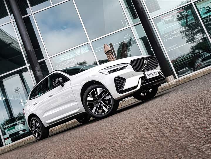 Volvo XC60 2026 2026款 B5 四驱智远运动版