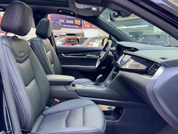 Cadillac XT6 2022 2022款 2.0T 七座两驱豪华型