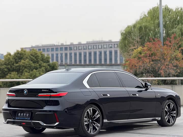 BMW 7 Series 2023 2023款 740Li 领先型 M运动套装