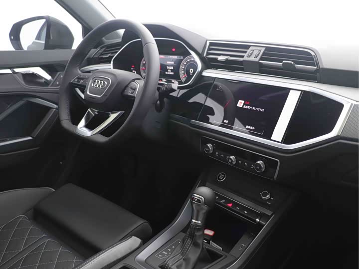 Audi Q3 2025 2025款 quattro 45周年典藏版 35TFSI 时尚动感型