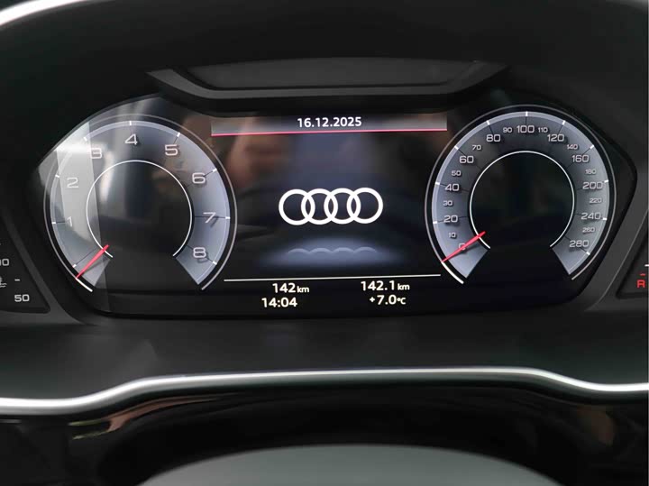 Audi Q3 2025 2025款 quattro 45周年典藏版 35TFSI 时尚动感型