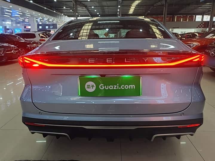 Geely Galaxy L6 2025 2025款 EM-i 140km 星舰版