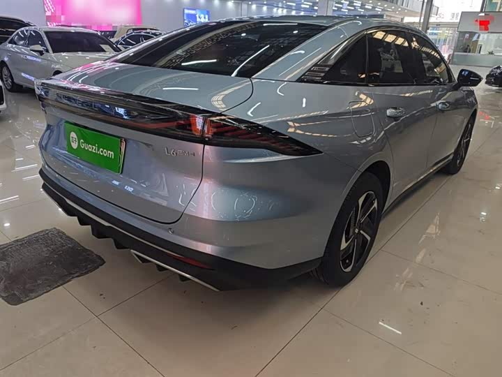 Geely Galaxy L6 2025 2025款 EM-i 140km 星舰版