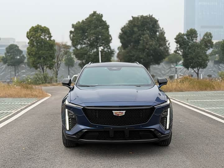 2023 Cadillac GT4