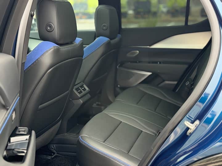 Cadillac GT4 2023 2023款 25T 尊贵型