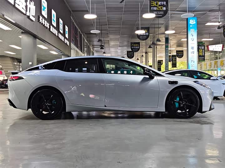 GAC Hyptec GT 2023 2023款 710后驱超充Max版