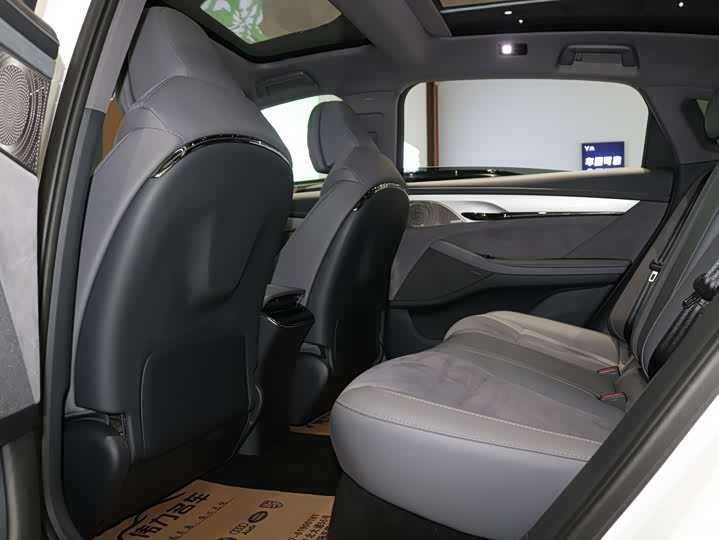 Voyah Passion 2024 2024款 PHEV 四驱超长续航旗舰版