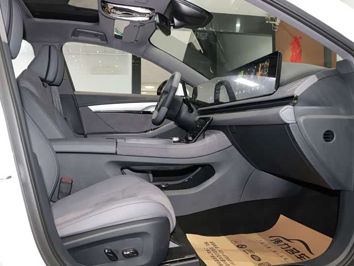 Voyah Passion 2024 2024款 PHEV 四驱超长续航旗舰版