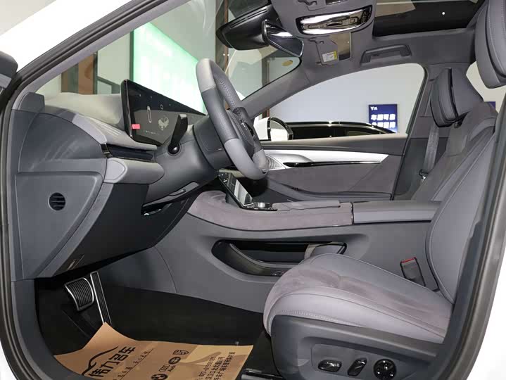 Voyah Passion 2024 2024款 PHEV 四驱超长续航旗舰版