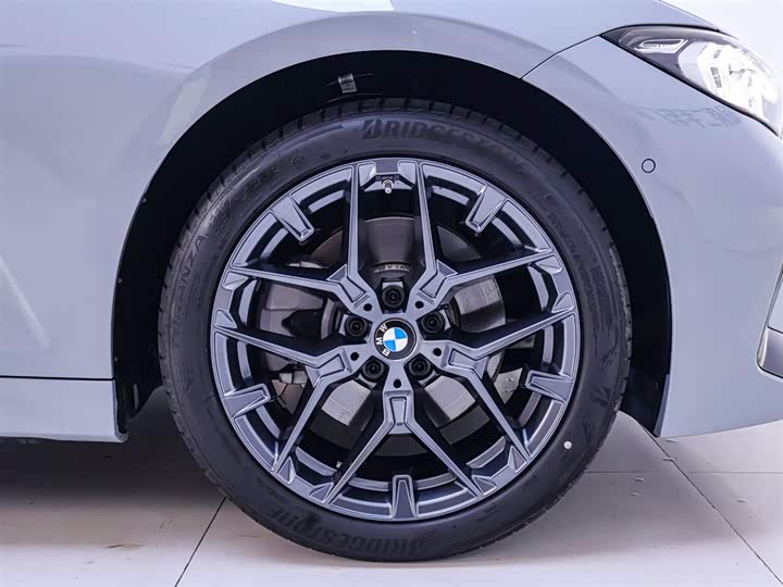 BMW 3 Series 2025 2025款 330Li M运动曜夜套装