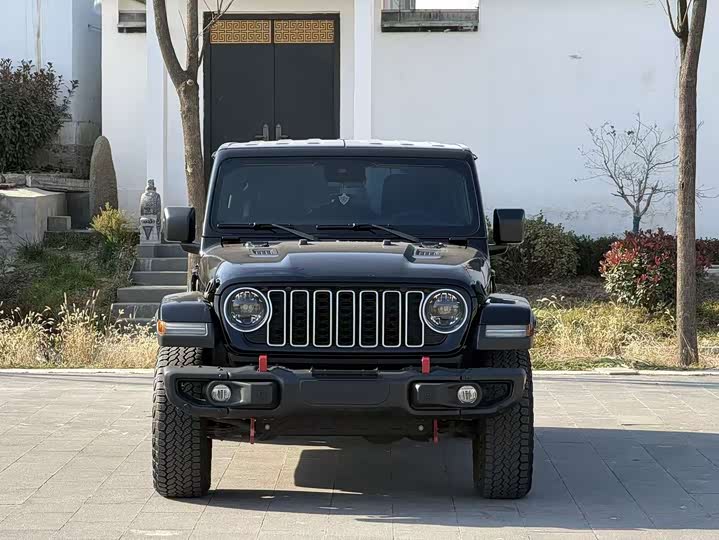 Jeep Wrangler 2024 2024款 2.0T 撒哈拉四门版