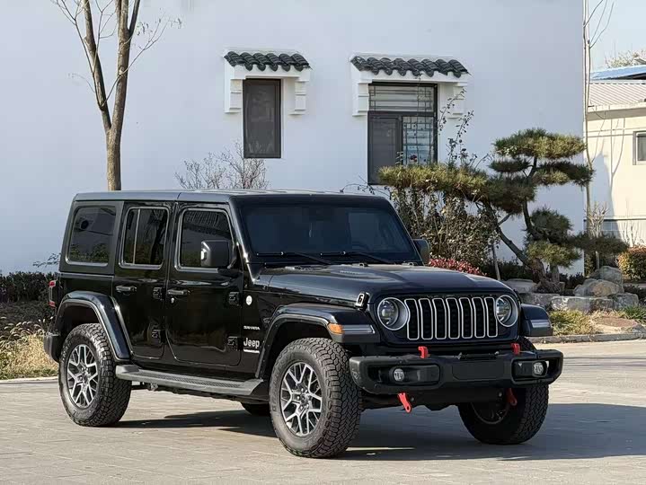 Jeep Wrangler 2024 2024款 2.0T 撒哈拉四门版