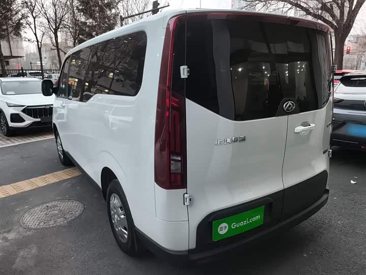 Maxus V70 2025 2025款 2.0T 自动短轴超低顶精英版 5/6座