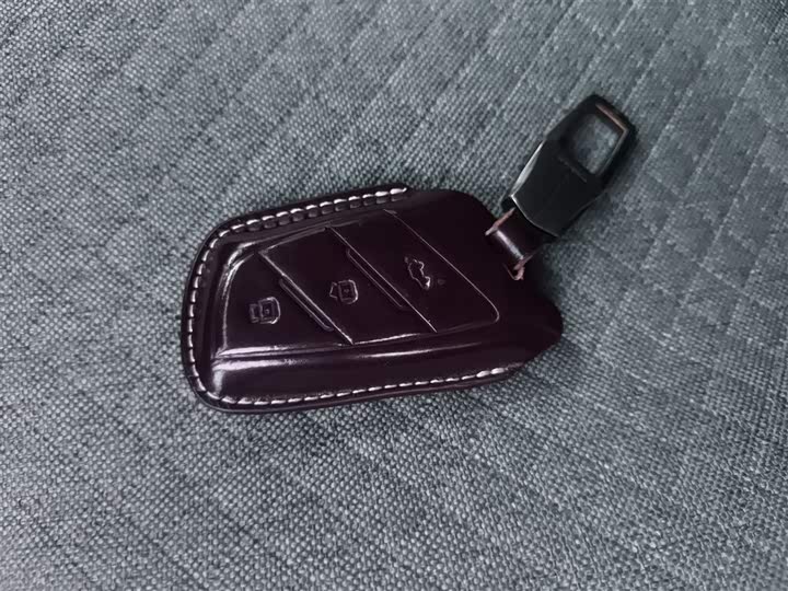 Maxus V70 2025 2025款 2.0T 自动短轴超低顶精英版 5/6座