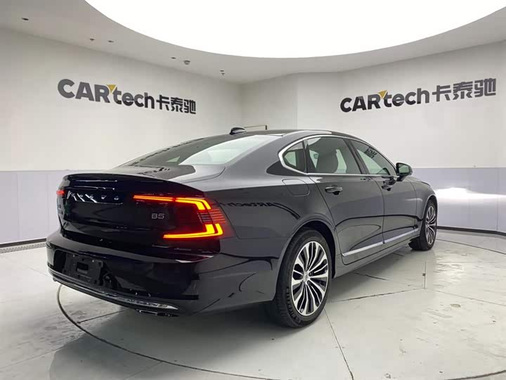 Volvo S90 2025 2025款 B5 智逸豪华版