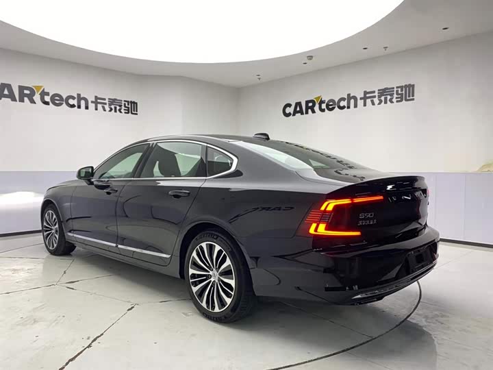 Volvo S90 2025 2025款 B5 智逸豪华版