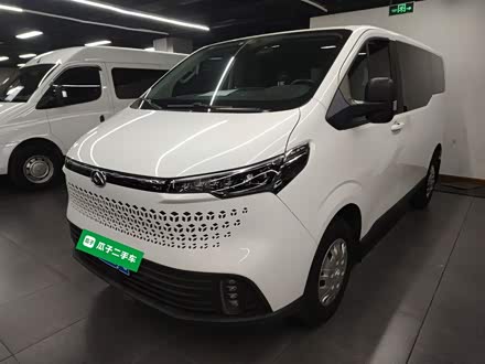 Maxus V70 2023 2023款 2.0T 精英版 自动短轴低顶 5/6座