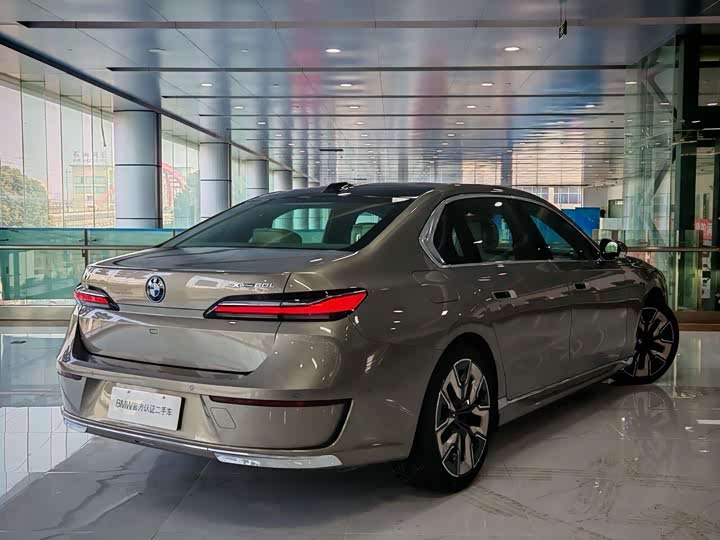 BMW i7 2023 2023款 xDrive60L 豪华套装