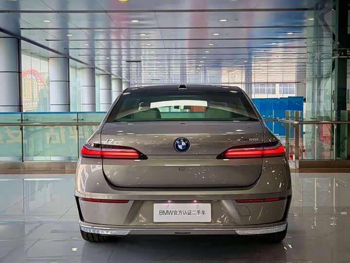 BMW i7 2023 2023款 xDrive60L 豪华套装