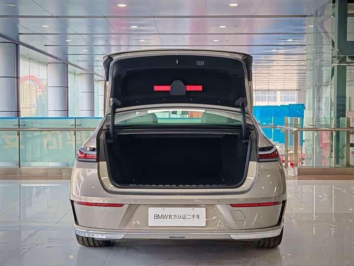 BMW i7 2023 2023款 xDrive60L 豪华套装